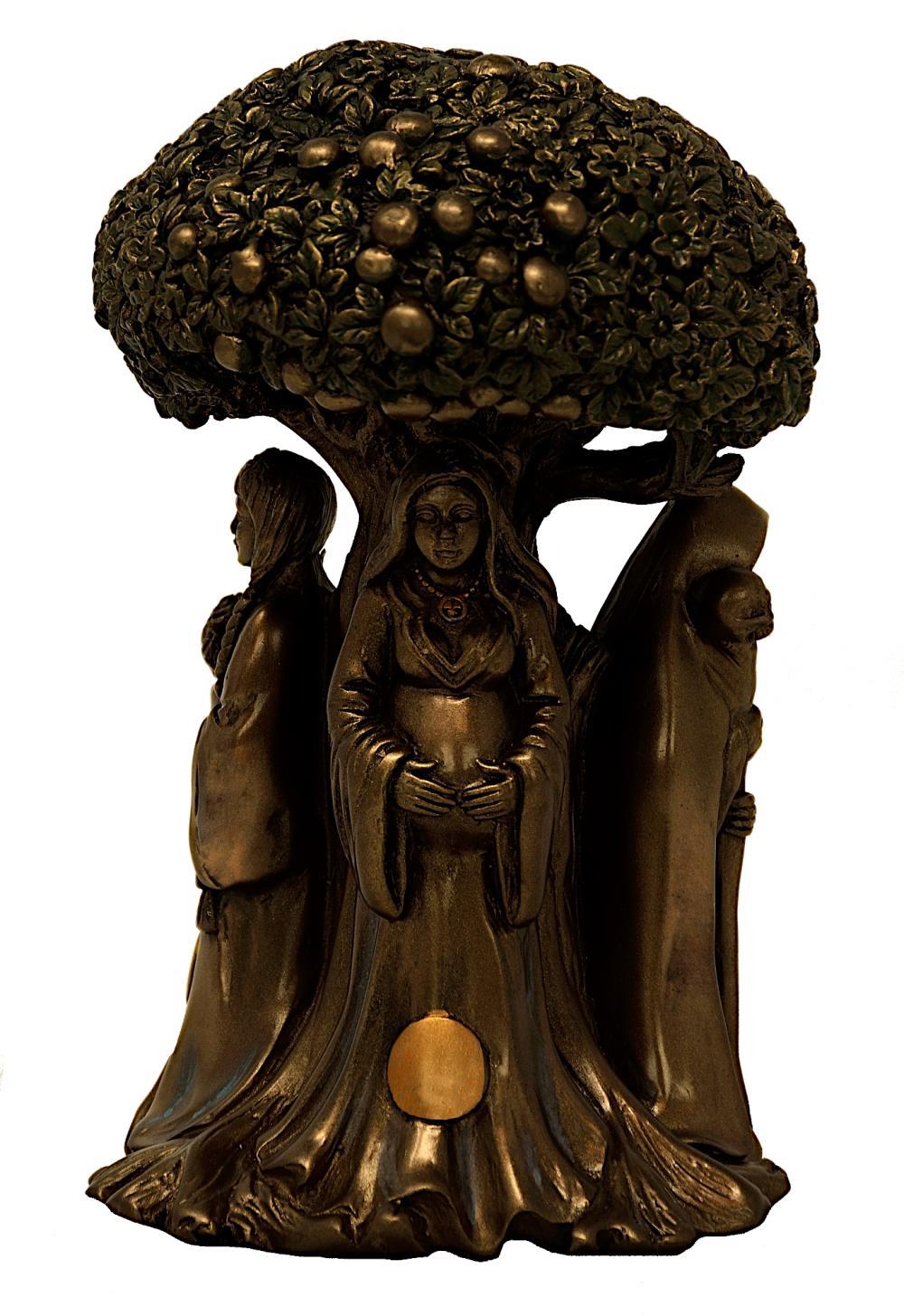 Mother, Maiden, Groom Baum